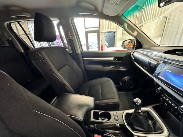 Used Toyota Hilux 2020 for sale - 74587806: Photo 31