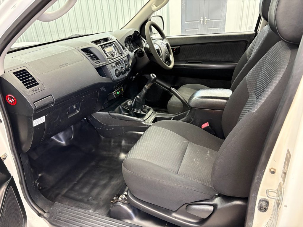 Used Toyota Hilux 2015 for sale - 76686314: Photo 14