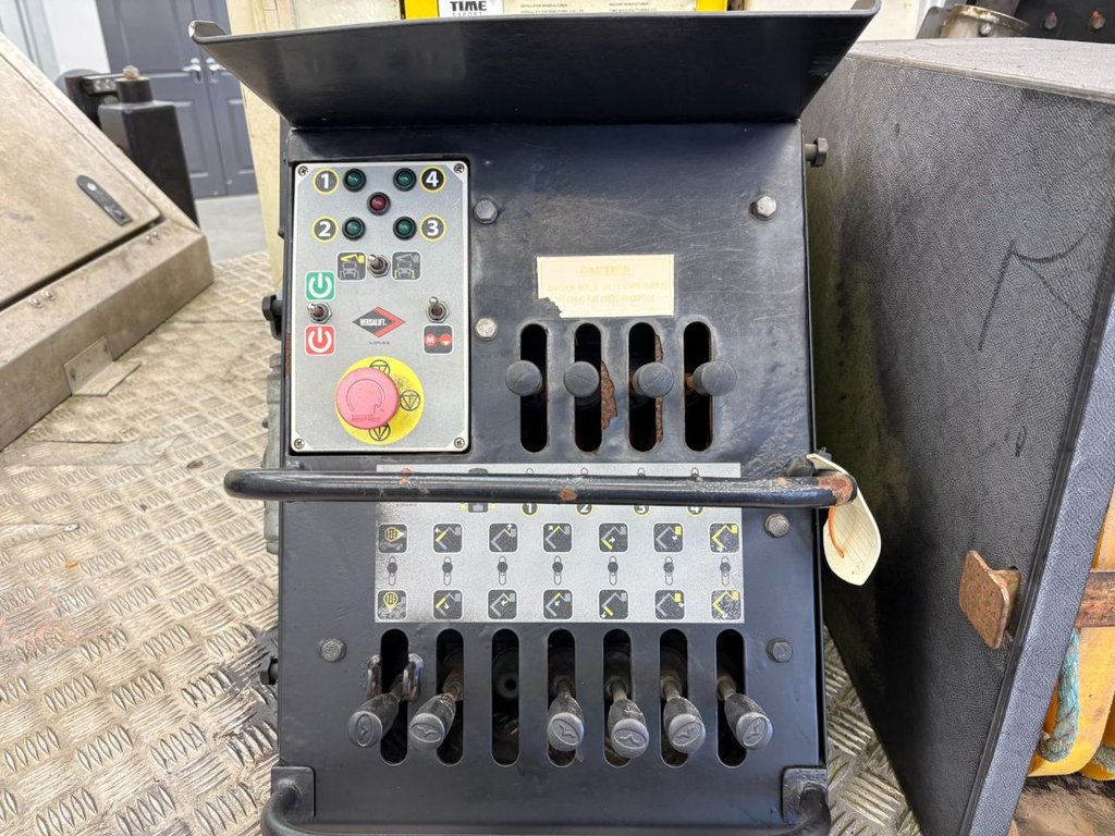 Used Toyota Hilux 2015 for sale - 76686314: Photo 8