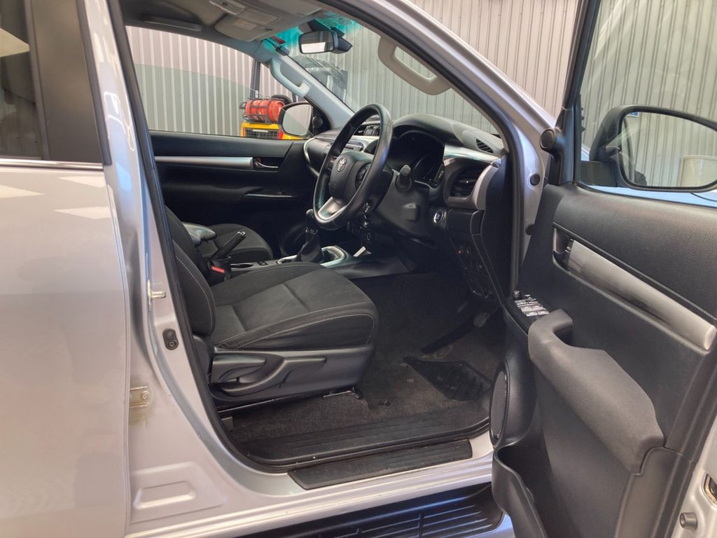 Used Toyota Hilux 2020 for sale - 76092630: Photo 16
