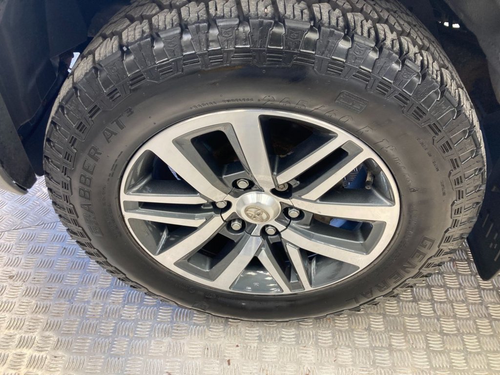Used Toyota Hilux 2020 for sale - 76092630: Photo 28