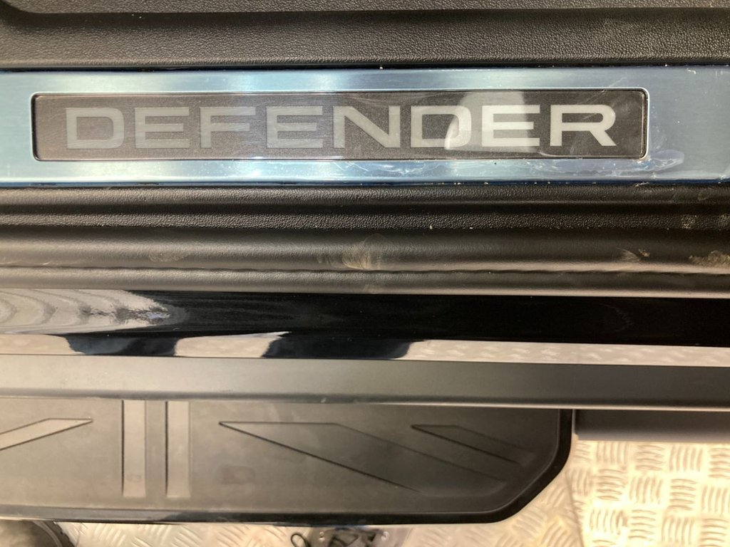 Used Land Rover Defender 2025 for sale - 76092708: Photo 15