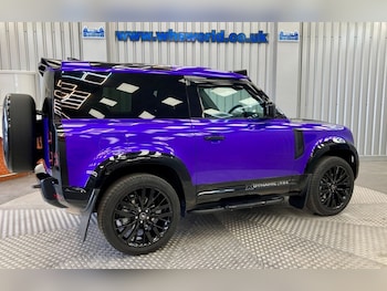 Used Land Rover Defender 2025 for sale - 76092708: Photo 4