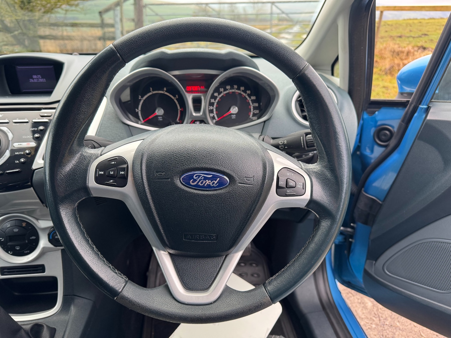 Used Ford Fiesta 2011 for sale - 76950782: Photo 18