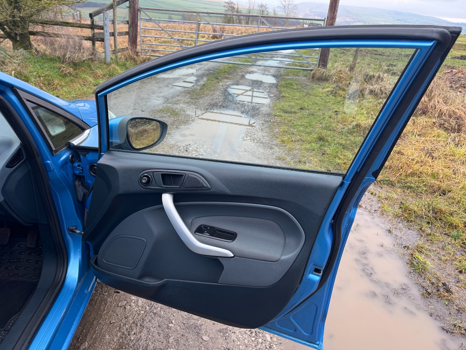 Used Ford Fiesta 2011 for sale - 76950782: Photo 21