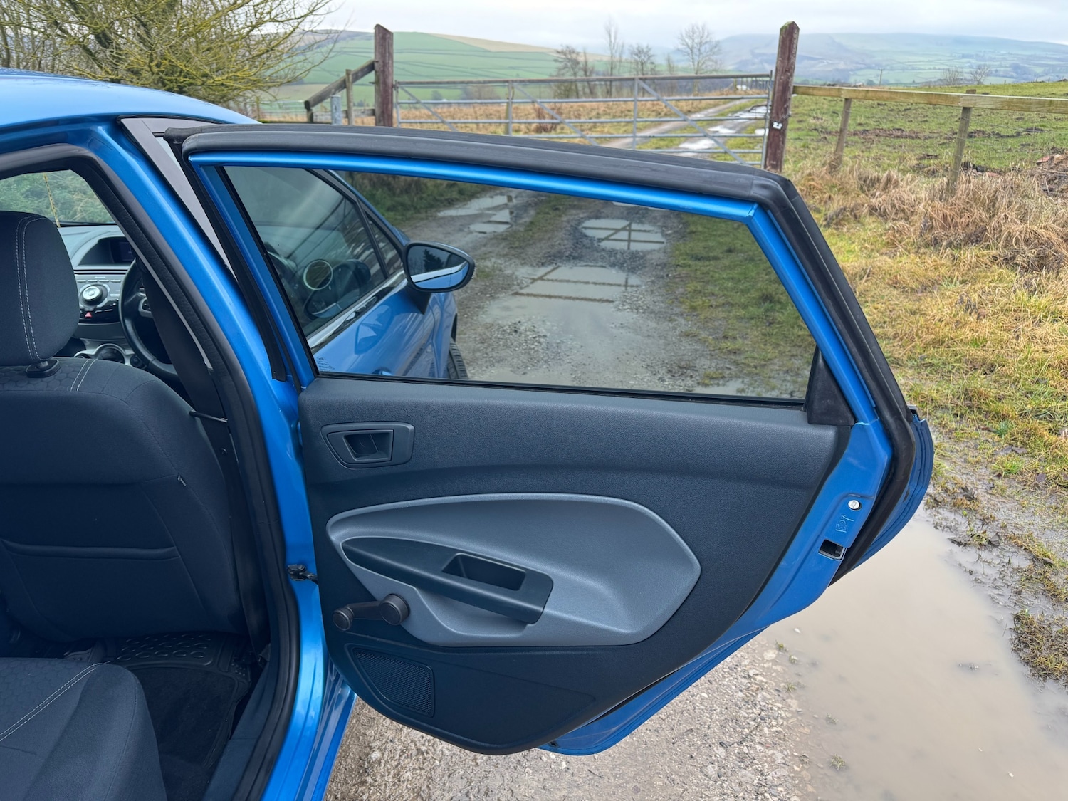 Used Ford Fiesta 2011 for sale - 76950782: Photo 24