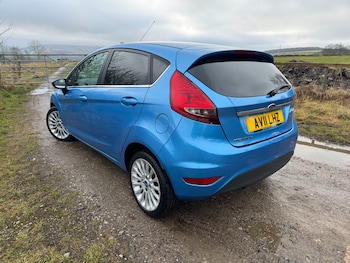 Used Ford Fiesta 2011 for sale - 76950782: Photo