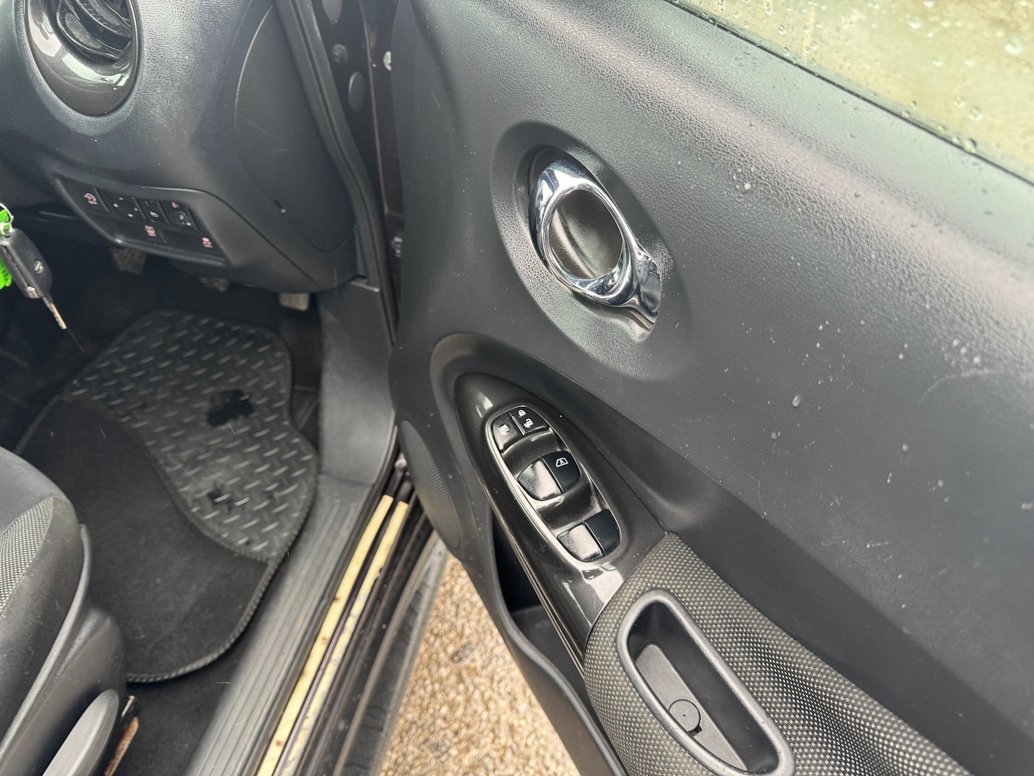 Used Nissan Juke 2014 for sale - 76859905: Photo 15