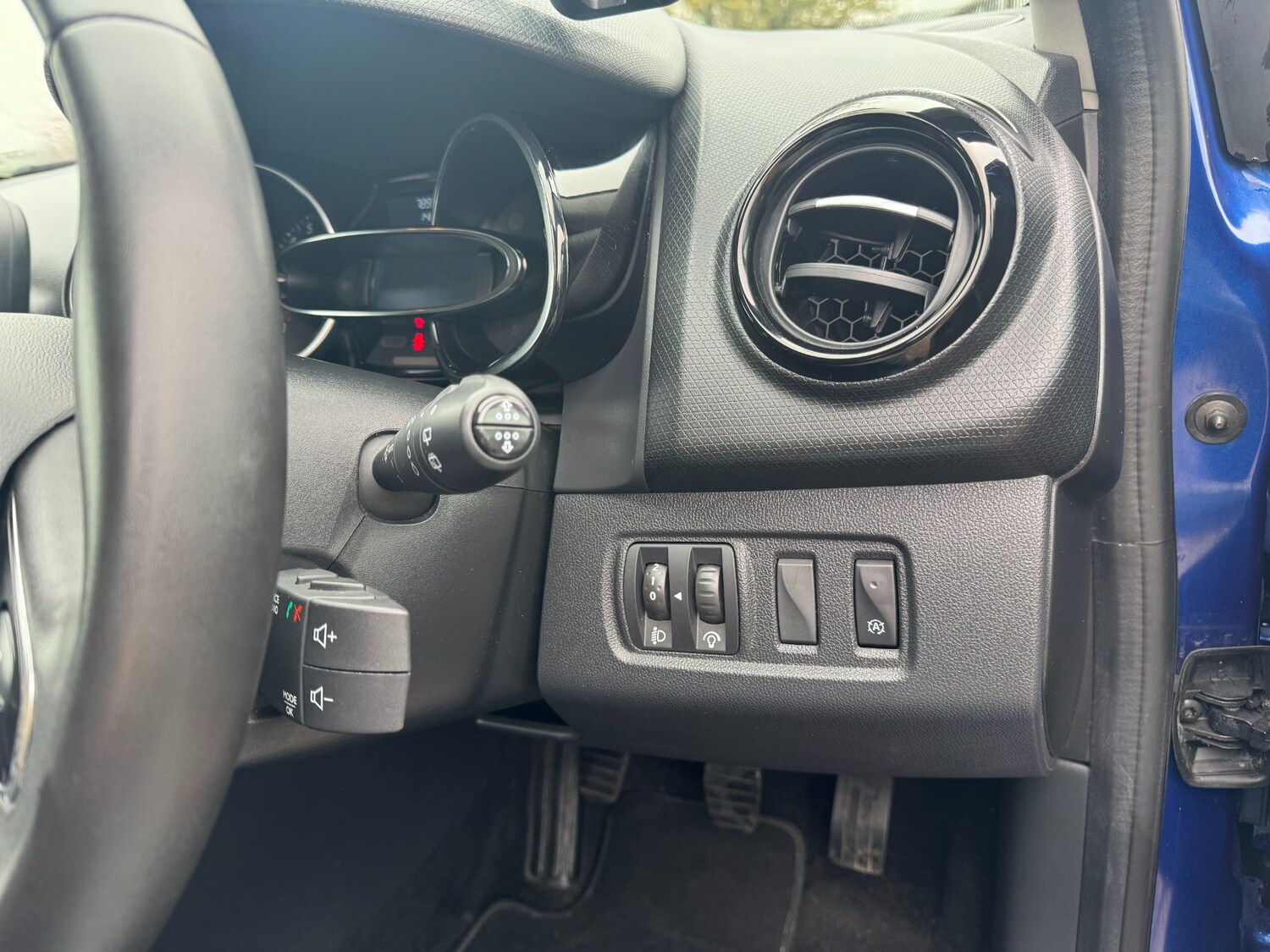 Used Renault Clio 2018 for sale - 78097700: Photo 17