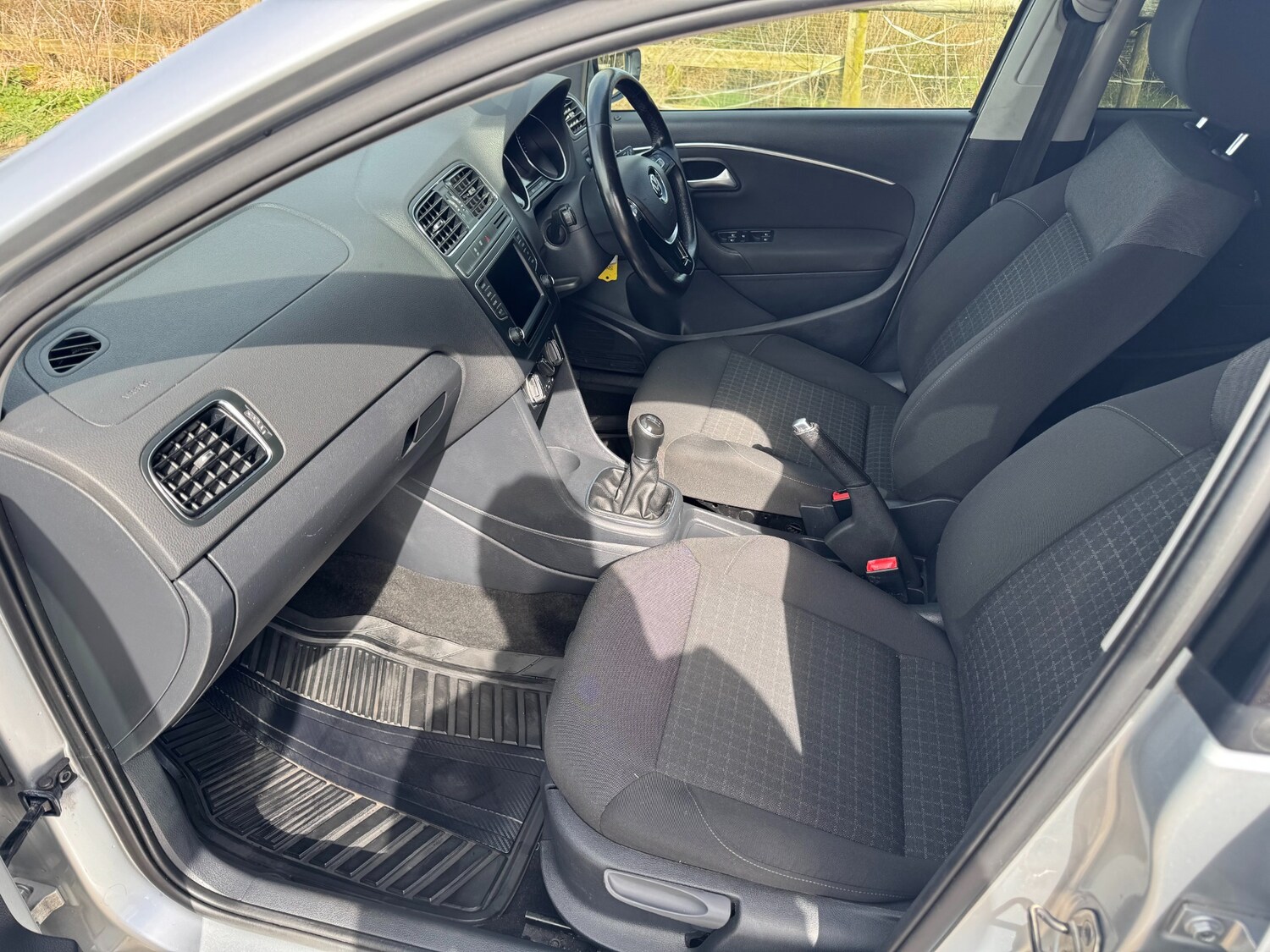 Used Volkswagen Polo 2015 for sale - 78012657: Photo 24