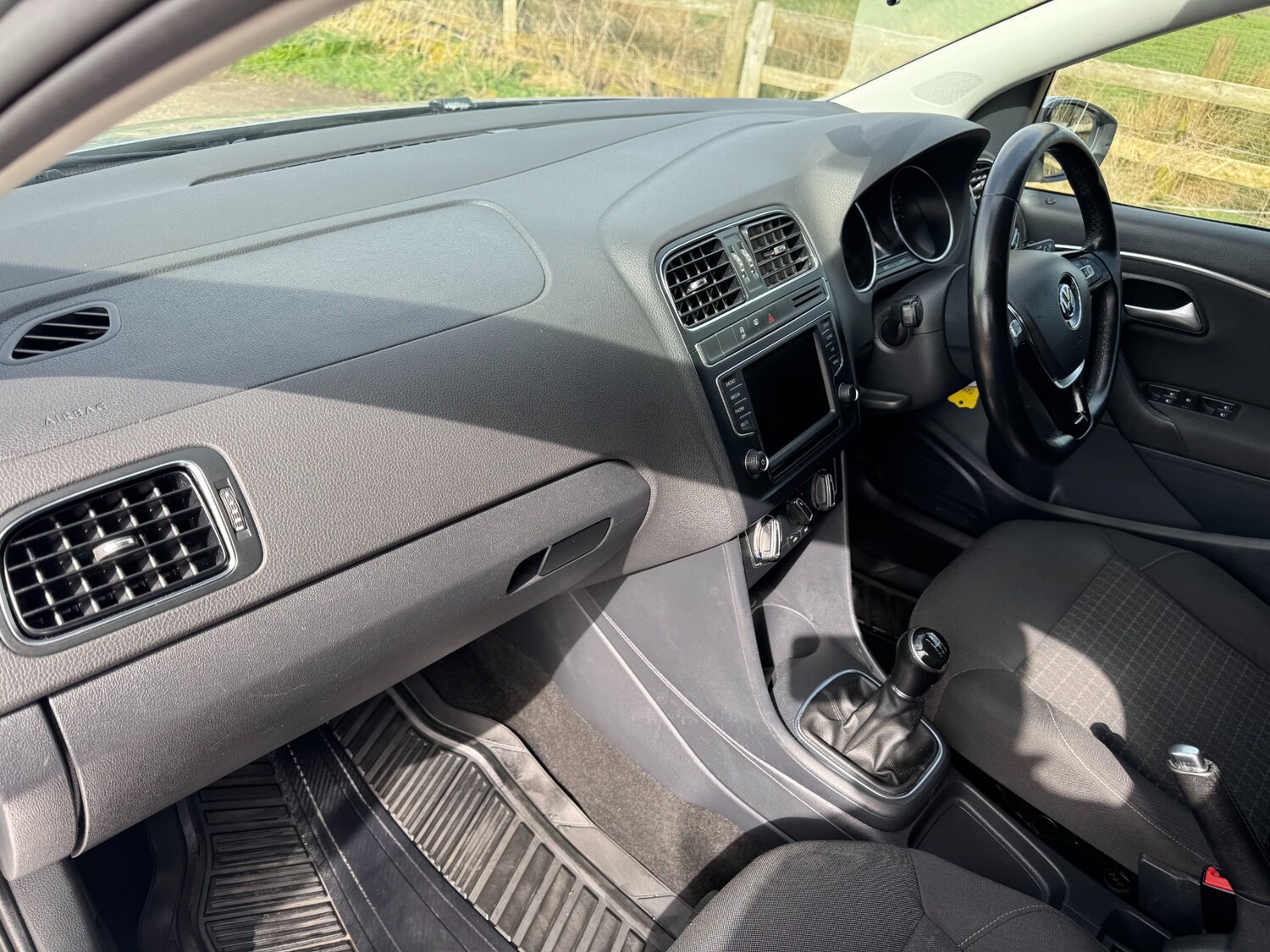 Used Volkswagen Polo 2015 for sale - 78012657: Photo 25