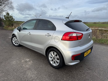 Used Kia Rio 2017 for sale - 77070863: Photo