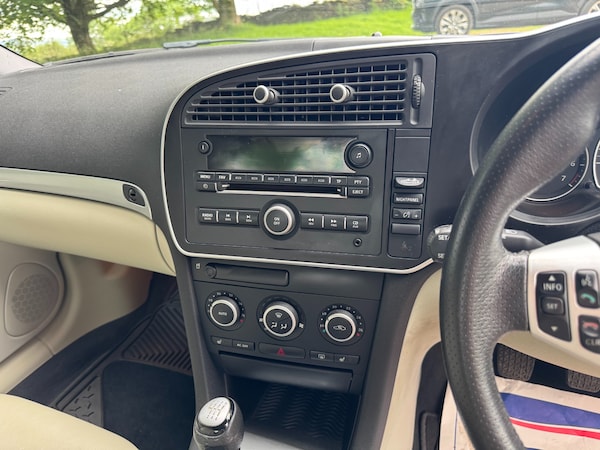 Used Saab 9-3 2010 for sale - 75105886: Photo 12