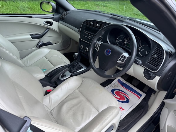 Used Saab 9-3 2010 for sale - 75105886: Photo 9