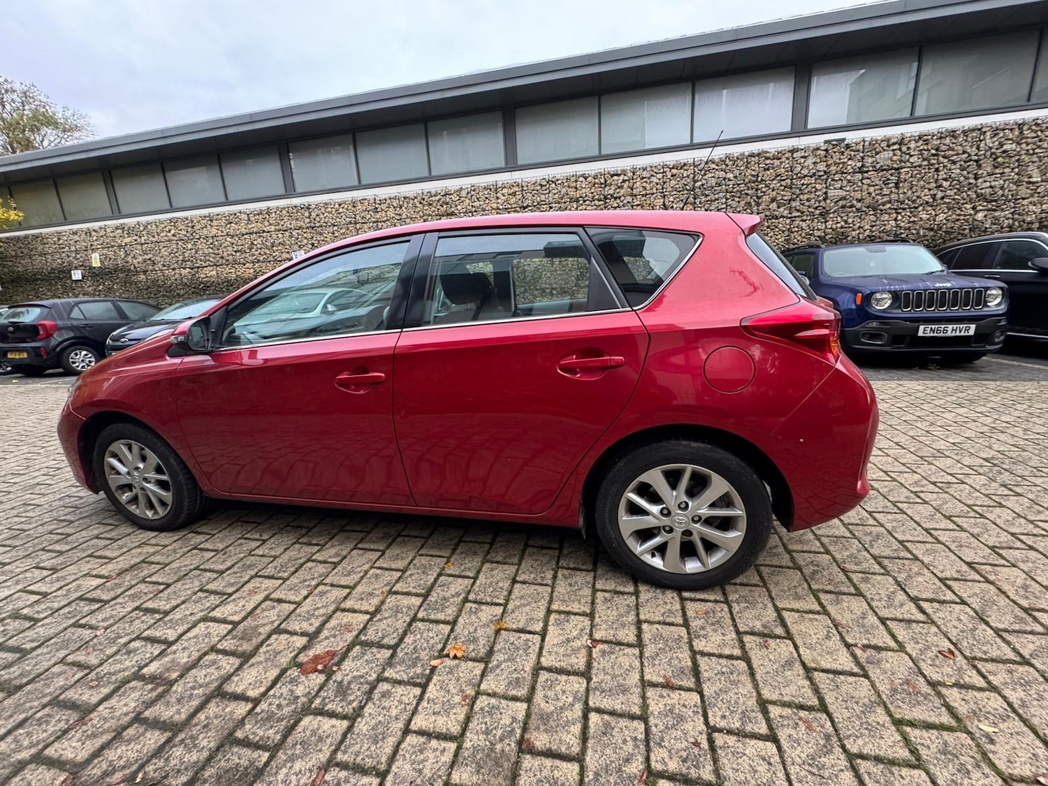 Used Toyota Auris 2013 for sale - 76343844: Photo 6
