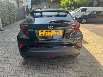 Used Toyota C-HR 2023 for sale - 75613780: Photo