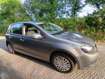 Volkswagen - Golf