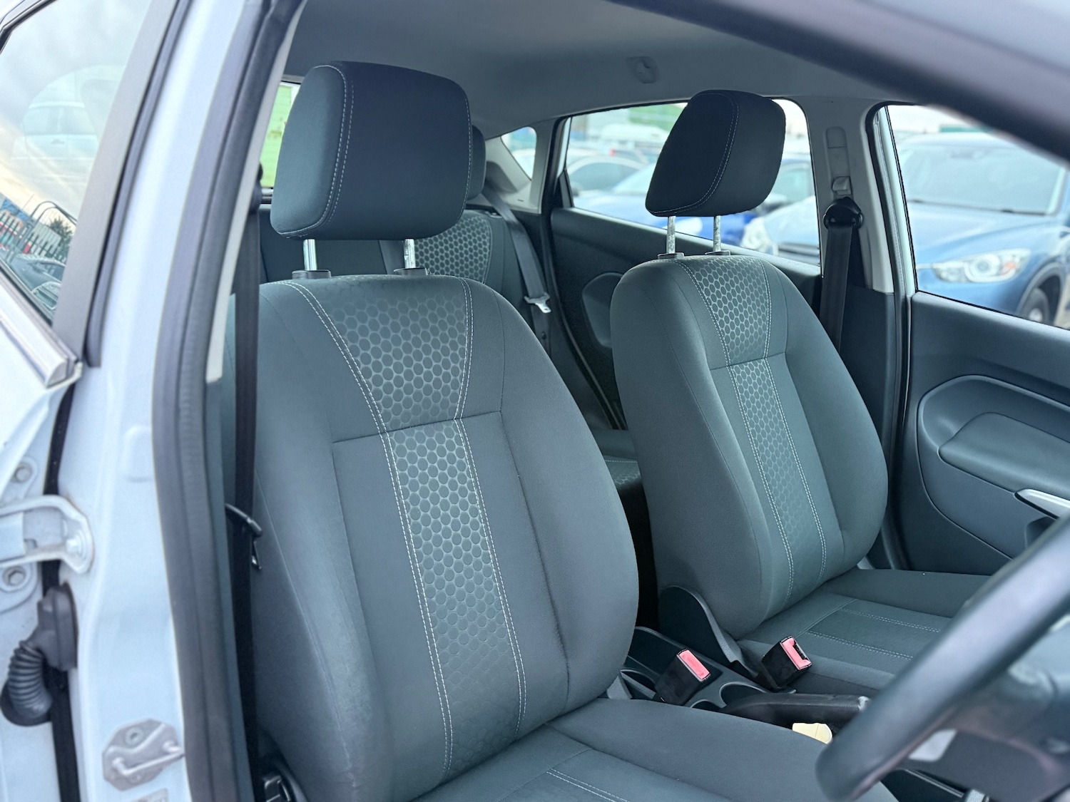 Used Ford Fiesta 2010 for sale - 76719290: Photo 19