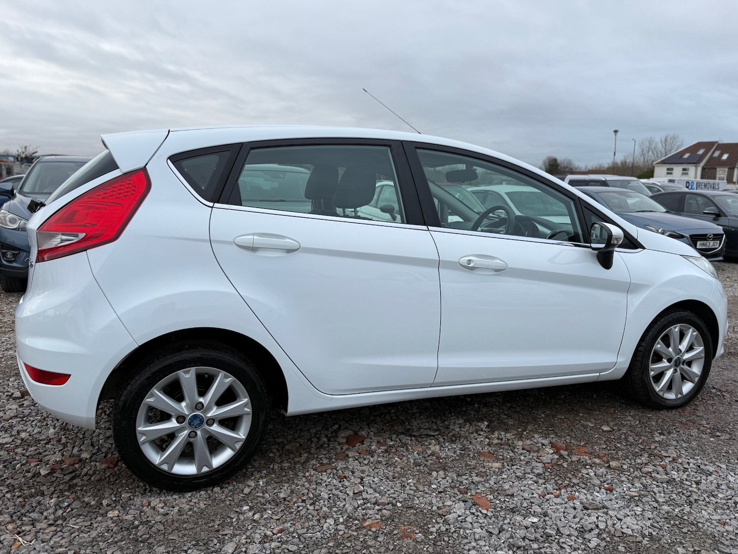 Used Ford Fiesta 2010 for sale - 76719290: Photo 8