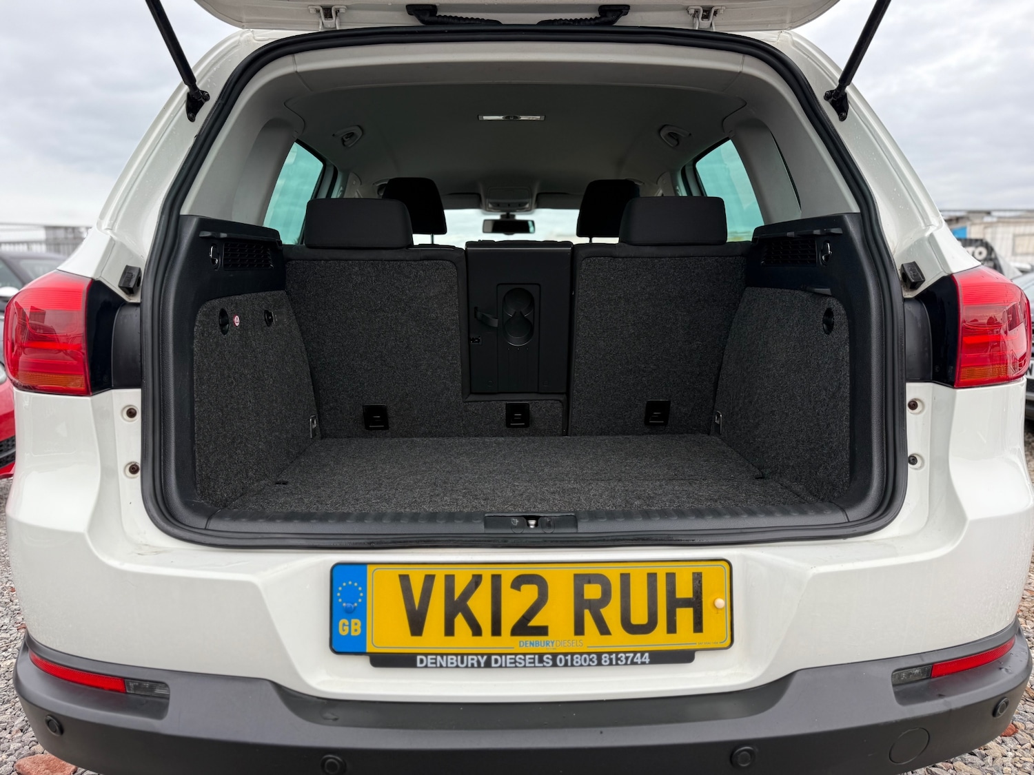 Used Volkswagen Tiguan 2012 for sale - 76392424: Photo 8