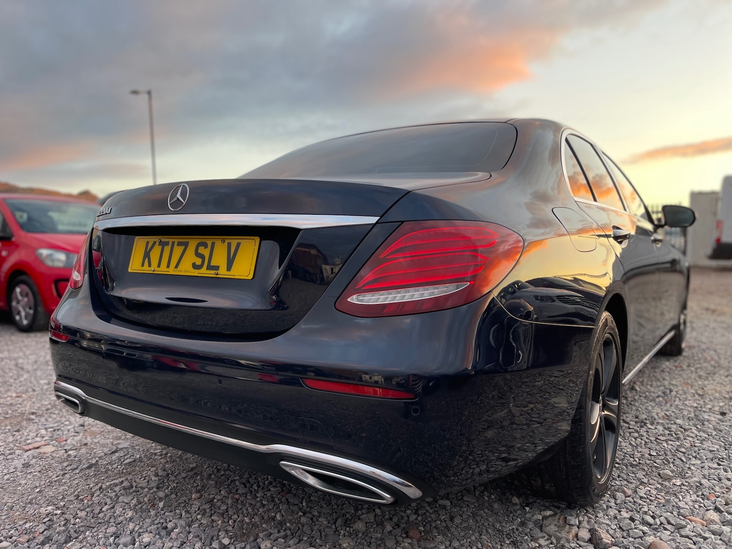 Used Mercedes-Benz E Class 2017 for sale - 76382493: Photo 3