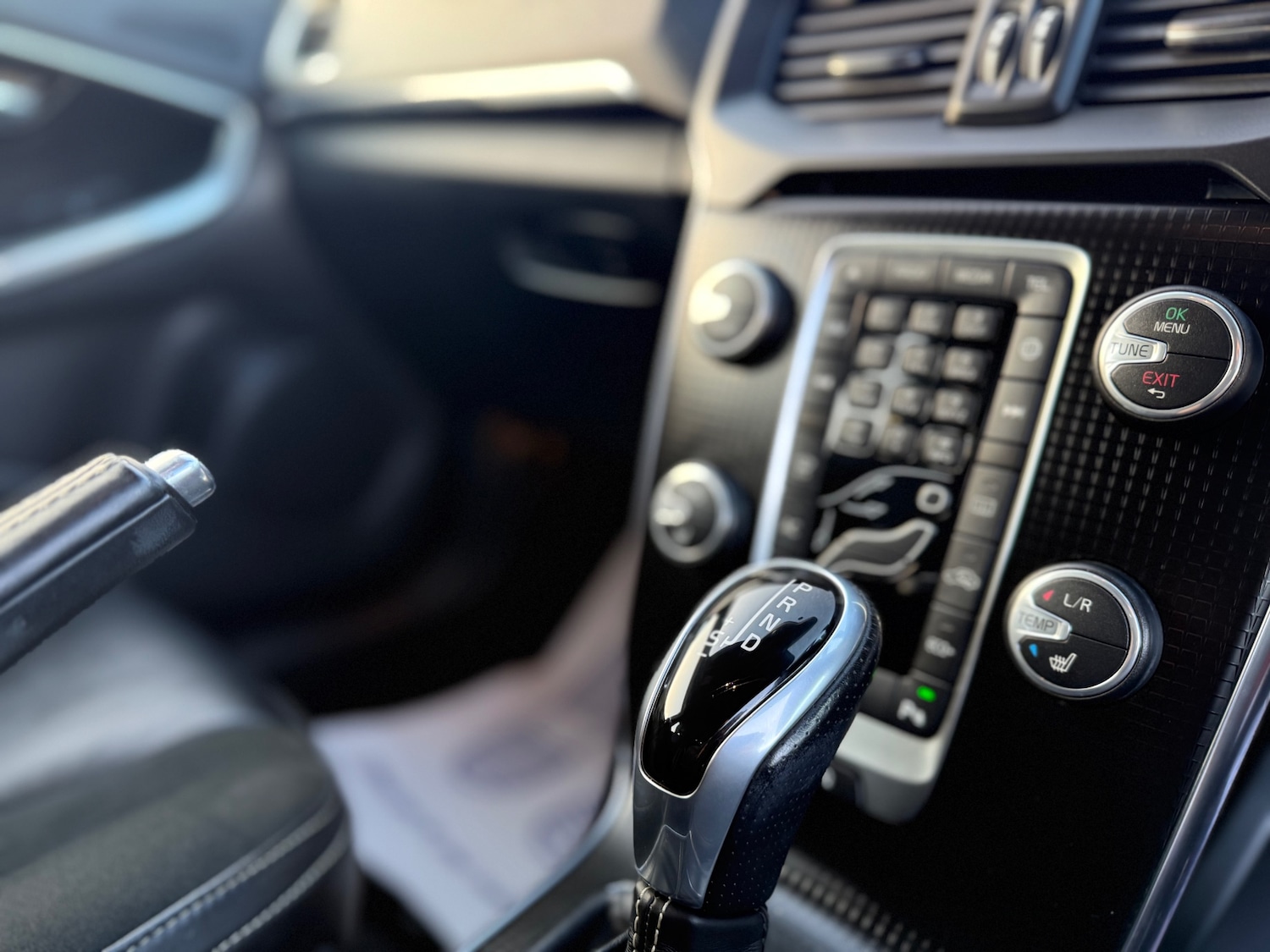 Used Volvo V40 2016 for sale - 76893659: Photo 21