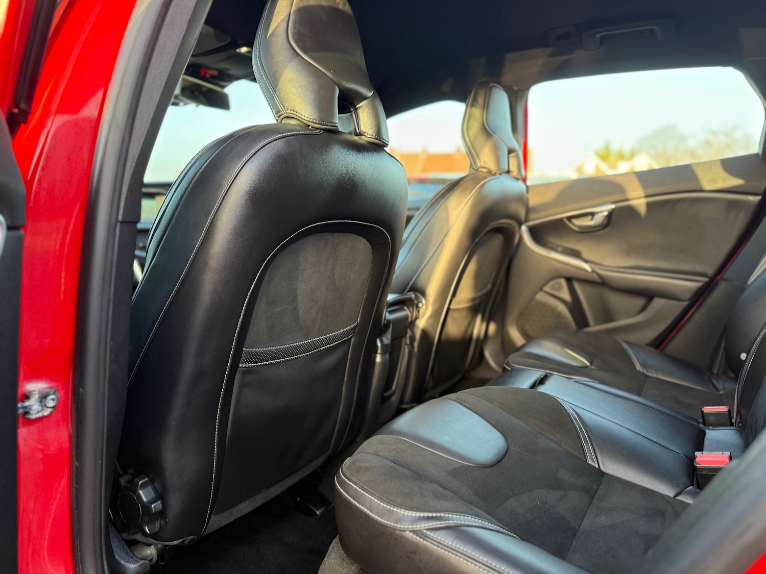 Used Volvo V40 2016 for sale - 76893659: Photo 27