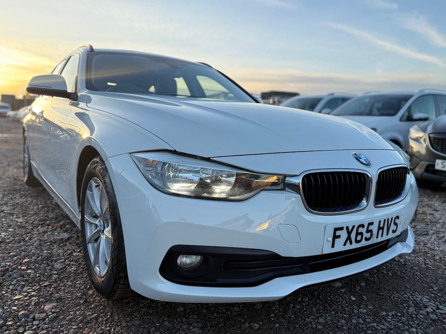 Used BMW 3 Series 2015 for sale - 76834988: Photo 2