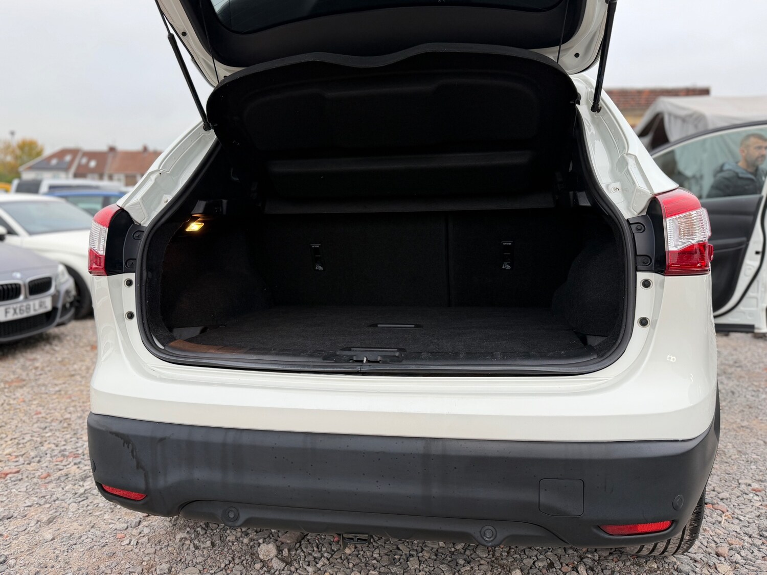 Used Nissan Qashqai 2015 for sale - 76274346: Photo 21