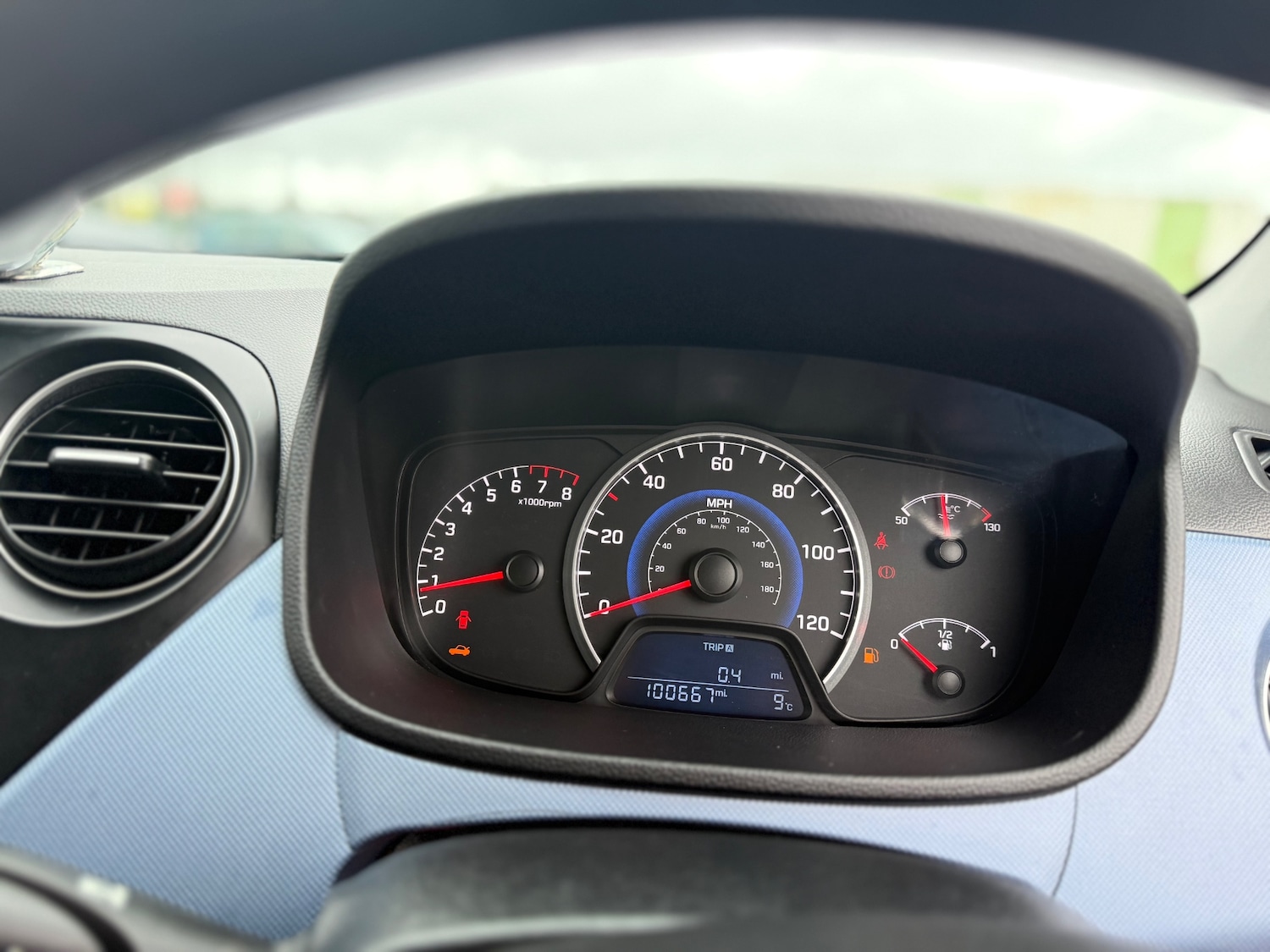 Used Hyundai i10 2015 for sale - 76984207: Photo 11