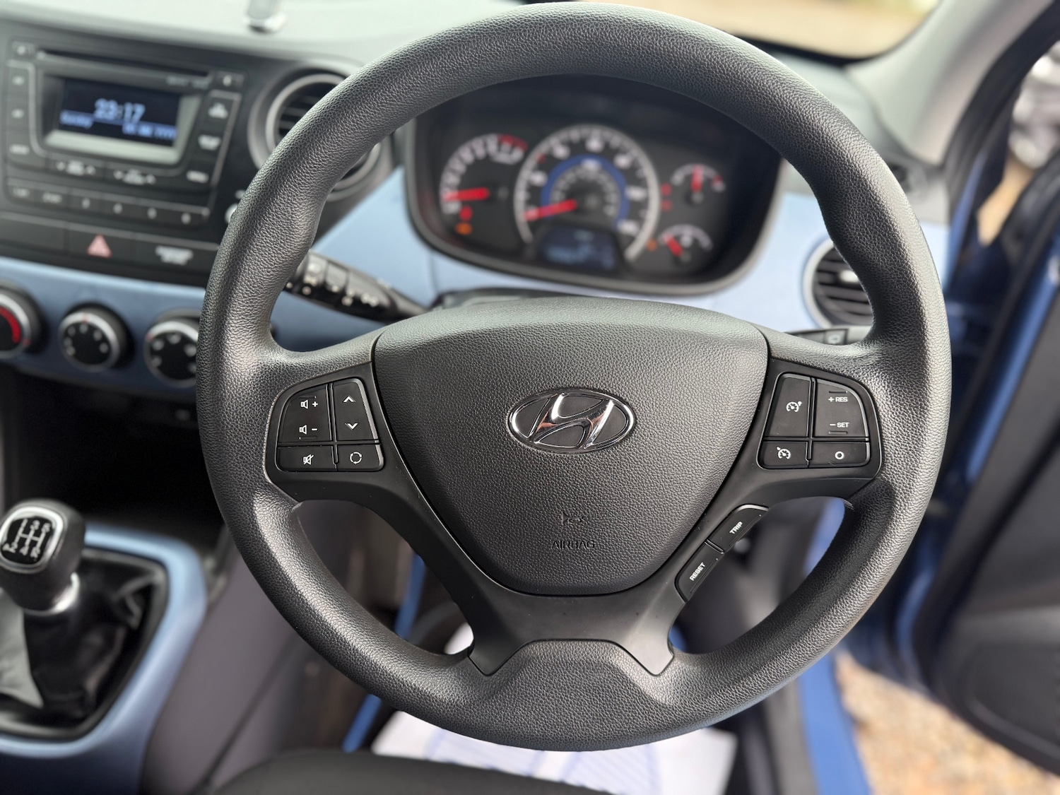 Used Hyundai i10 2015 for sale - 76984207: Photo 17