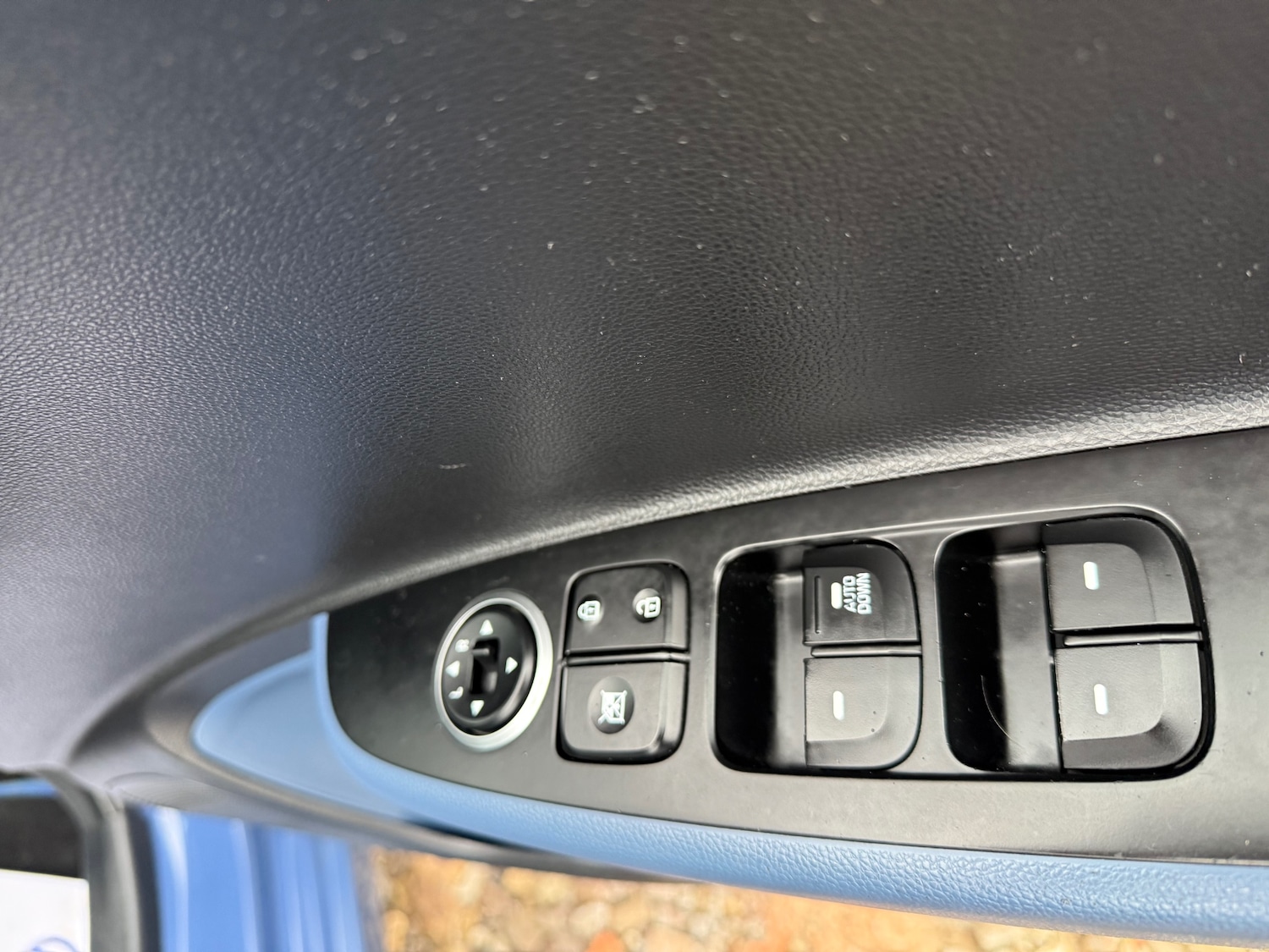 Used Hyundai i10 2015 for sale - 76984207: Photo 22