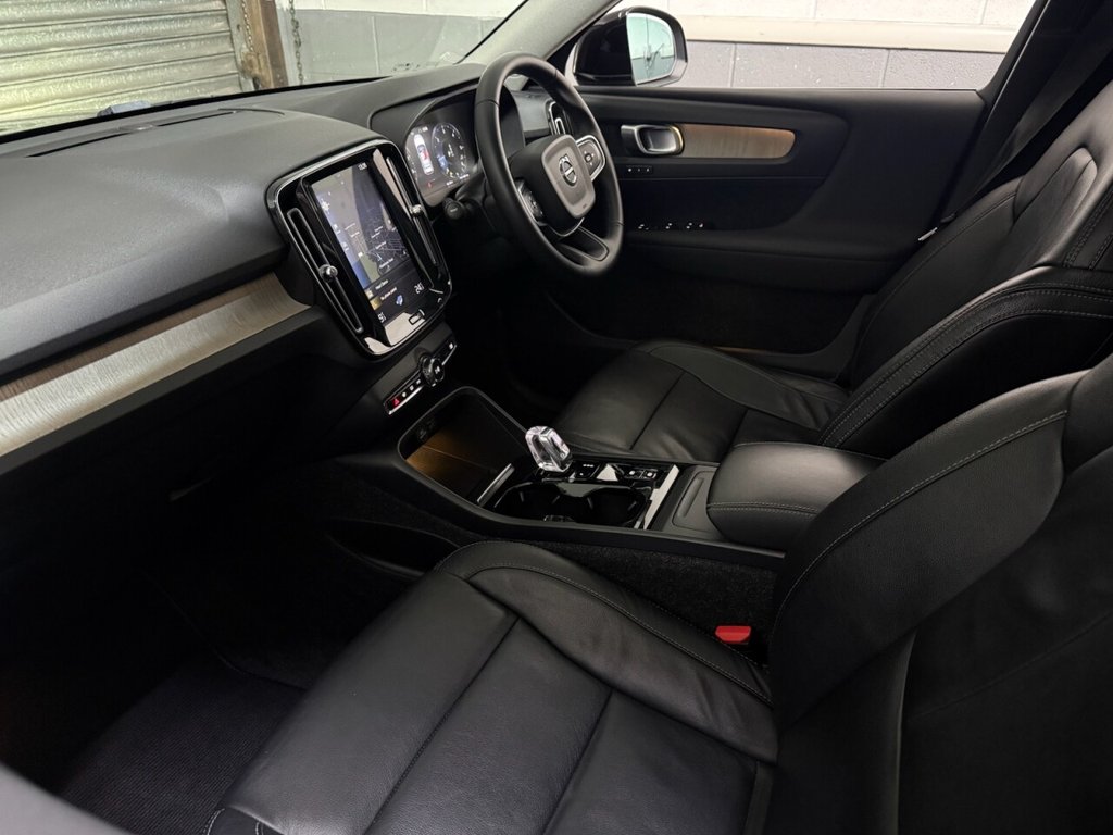 Used Volvo XC40 2018 for sale - 77218598: Photo 2