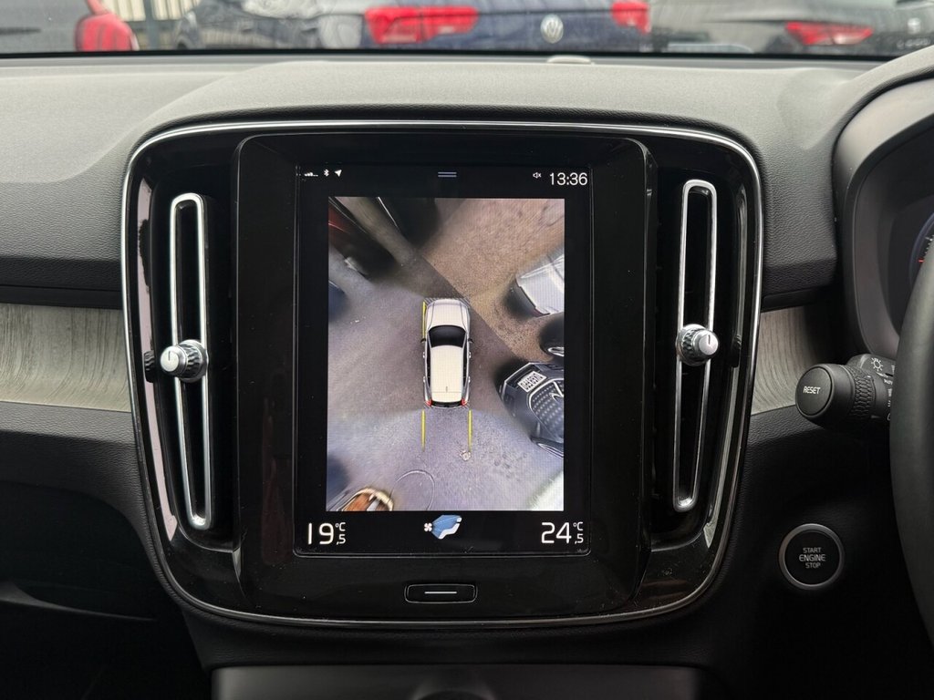 Used Volvo XC40 2018 for sale - 77218598: Photo 3