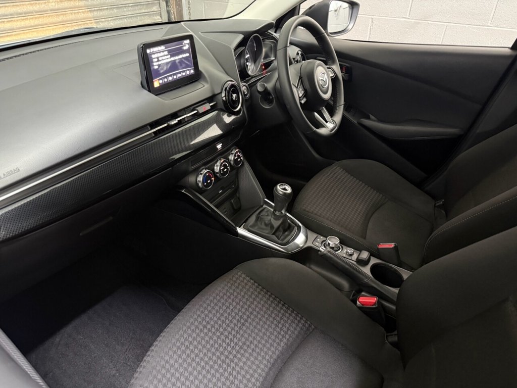 Used Mazda Mazda2 2018 for sale - 76883099: Photo 2