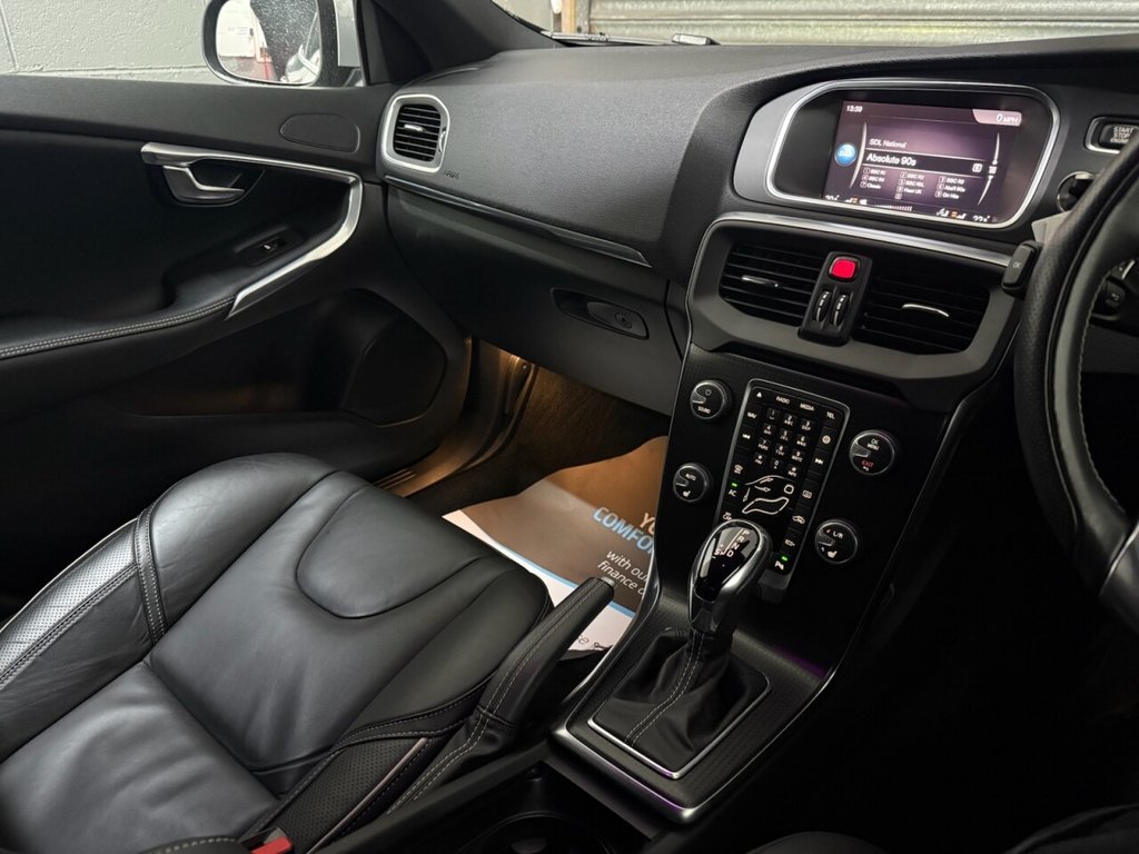 Used Volvo V40 2019 for sale - 77172083: Photo 14