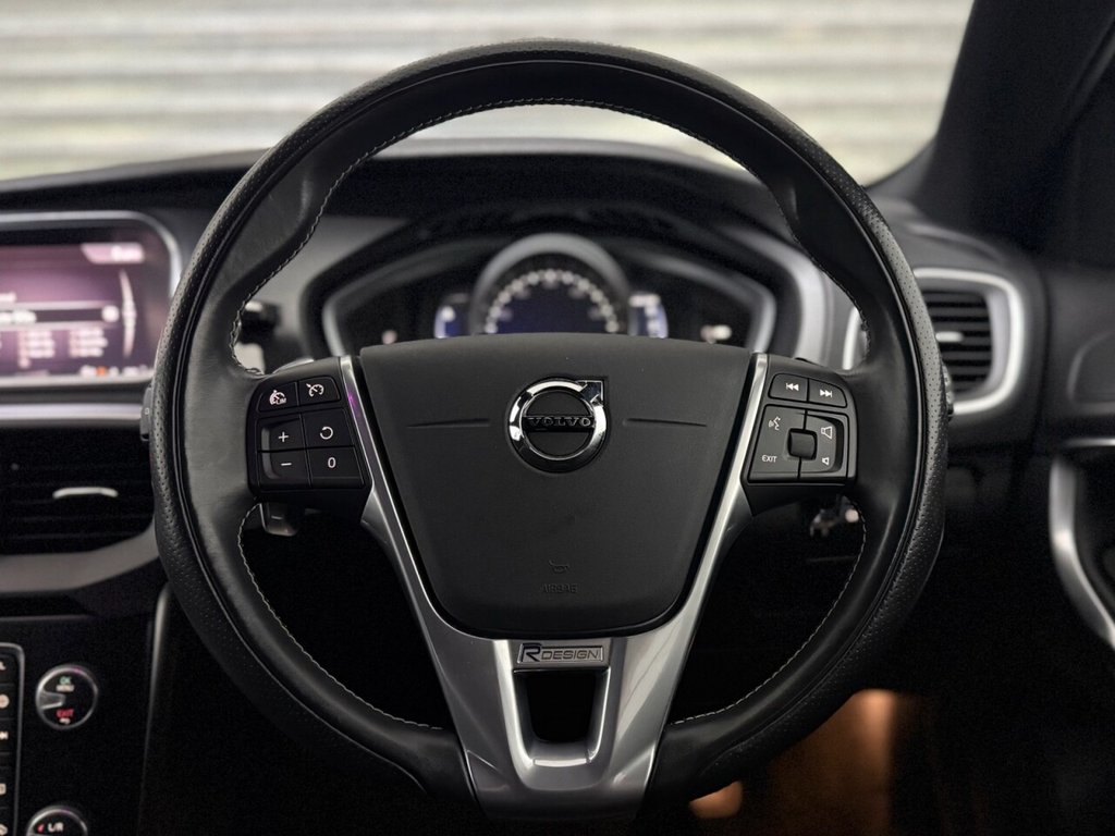 Used Volvo V40 2019 for sale - 77172083: Photo 17