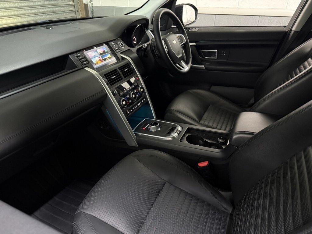 Used Land Rover Discovery Sport 2016 for sale - 76950191: Photo 14