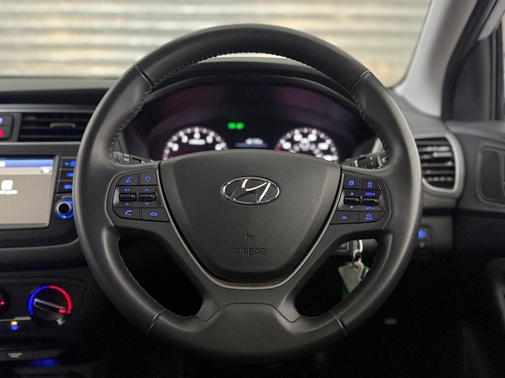 Used Hyundai i20 2020 for sale - 77307407: Photo 15