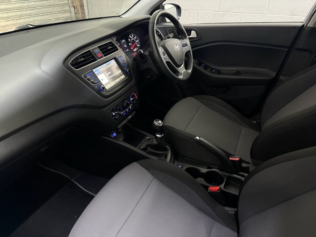 Used Hyundai i20 2020 for sale - 77307407: Photo 2