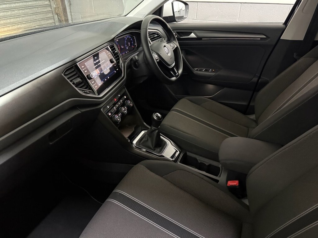 Used Volkswagen T-Roc 2019 for sale - 77218634: Photo 2