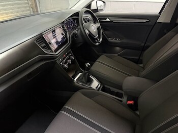 Used Volkswagen T-Roc 2019 for sale - 77218634: Photo