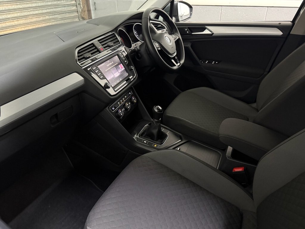 Used Volkswagen Tiguan 2016 for sale - 77218586: Photo 2