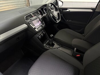 Used Volkswagen Tiguan 2016 for sale - 77218586: Photo