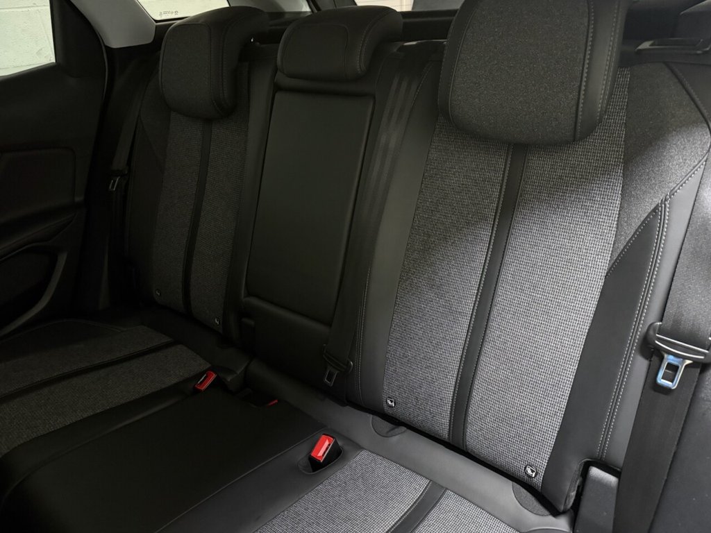 Used Peugeot 3008 2018 for sale - 77341472: Photo 25