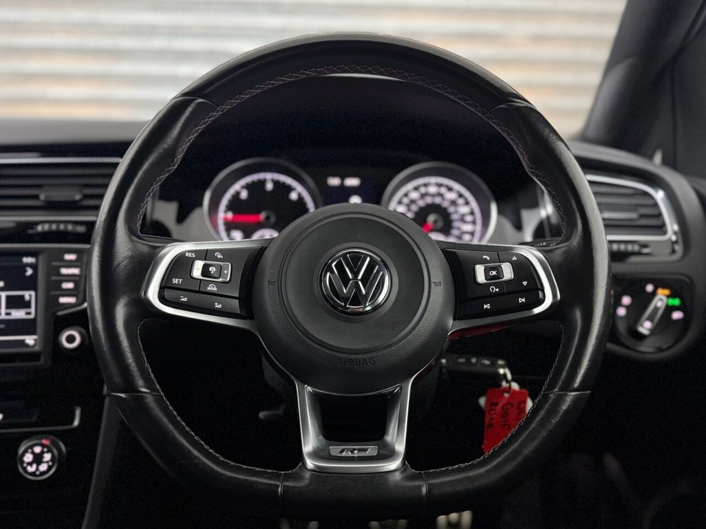 Used Volkswagen Golf 2017 for sale - 76883105: Photo 17