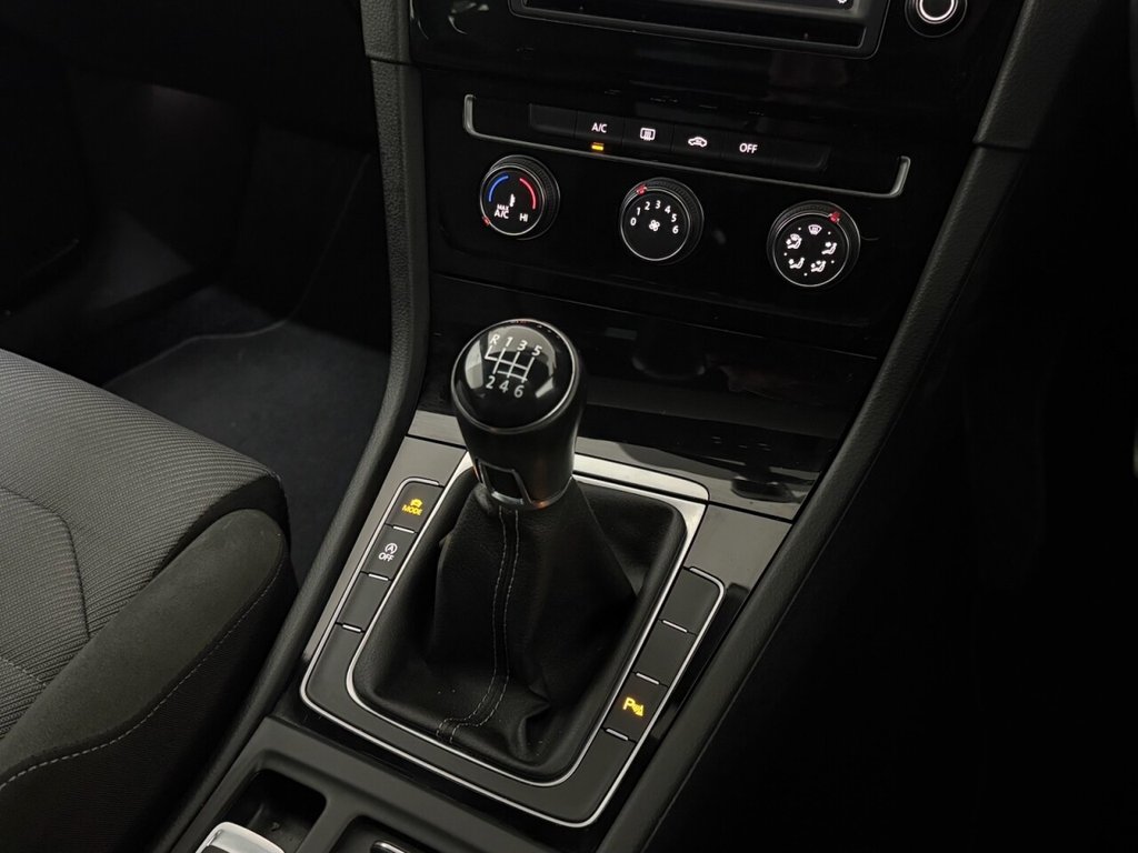 Used Volkswagen Golf 2017 for sale - 76883105: Photo 22