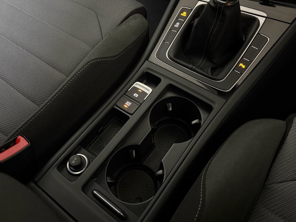 Used Volkswagen Golf 2017 for sale - 76883105: Photo 23