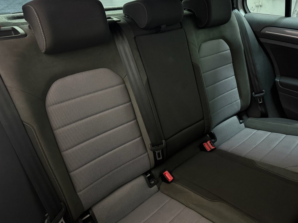 Used Volkswagen Golf 2017 for sale - 76883105: Photo 24