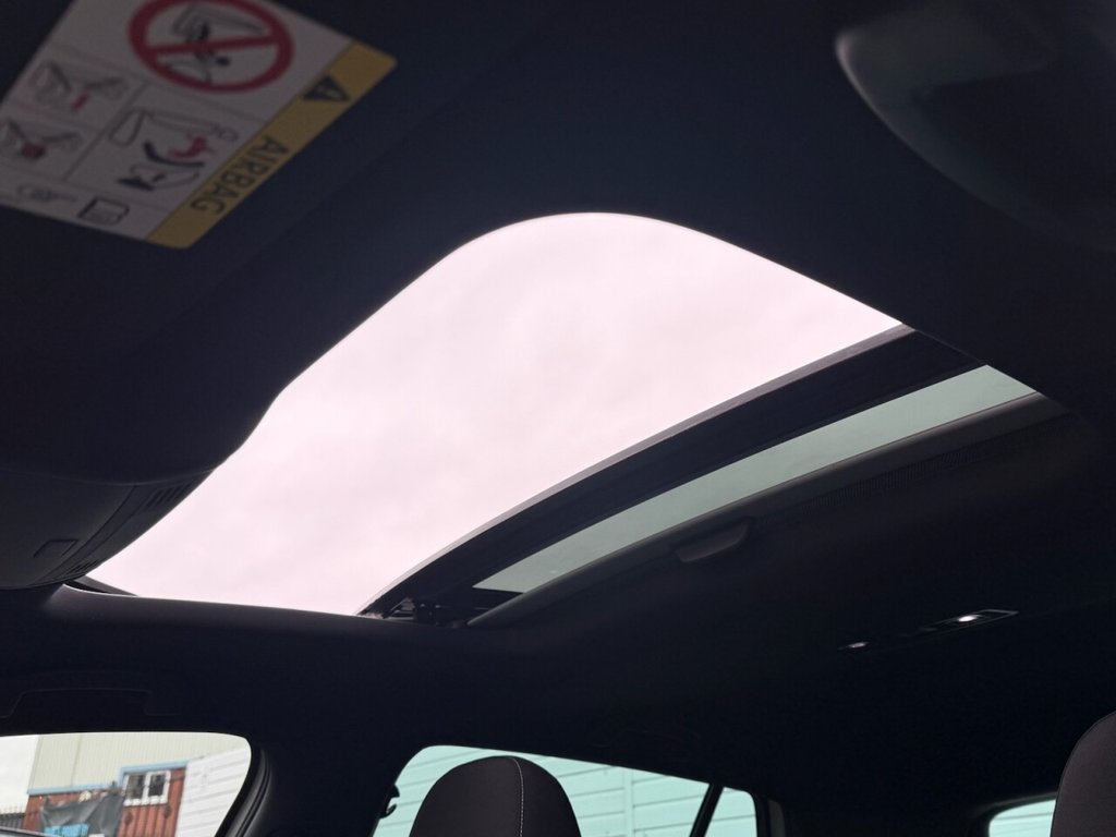 Used Volkswagen Golf 2017 for sale - 76883105: Photo 3